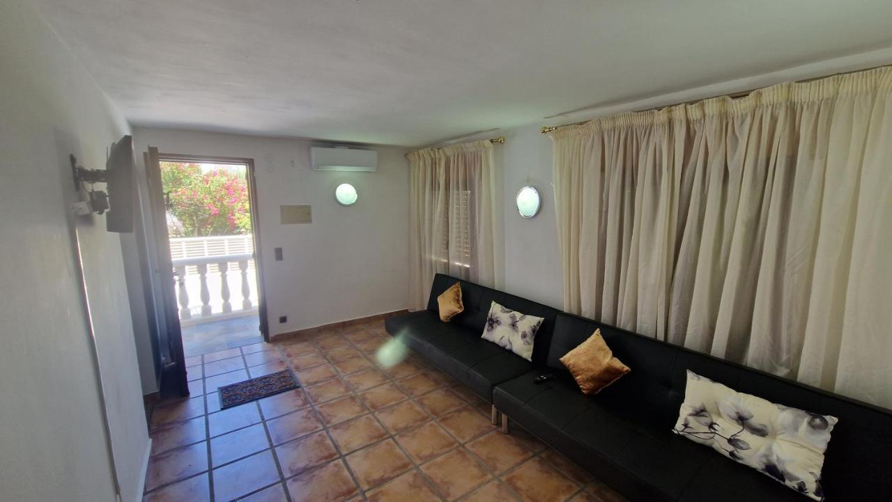 Maryvilla Zohra Calpe Exteriör bild